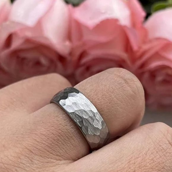 New Hammered Tungsten Rings for Men Women engagement - Picture 2 of 5